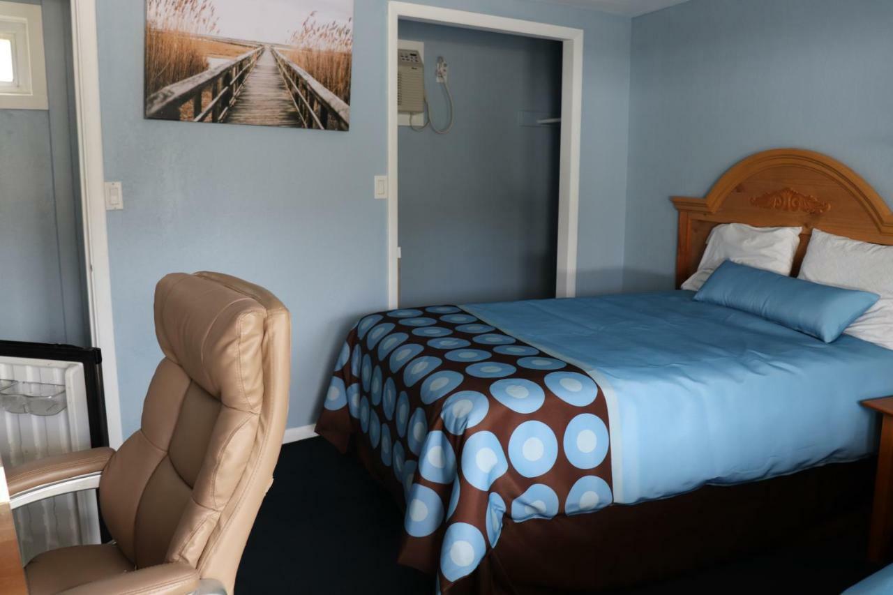 Hitching Post Country Motel Cornwall Eksteriør bilde