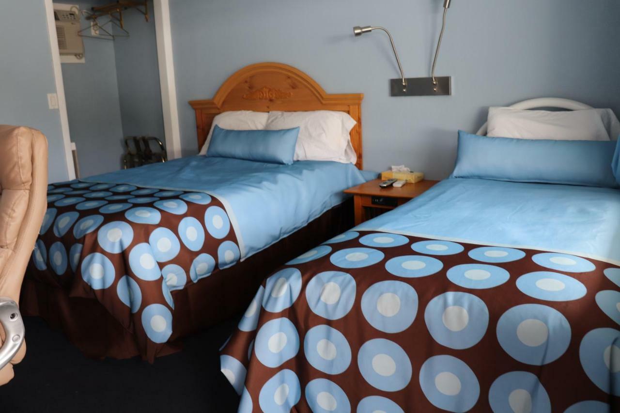 Hitching Post Country Motel Cornwall Eksteriør bilde