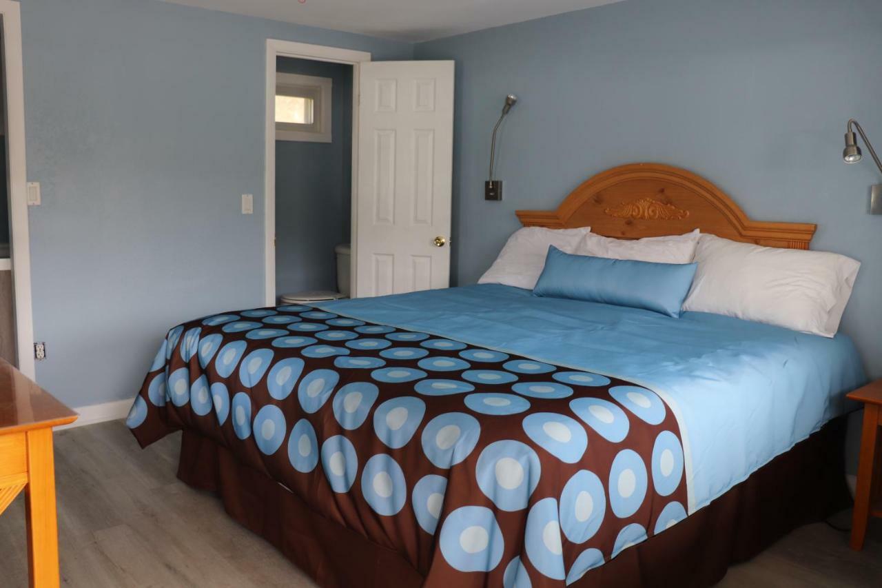 Hitching Post Country Motel Cornwall Eksteriør bilde