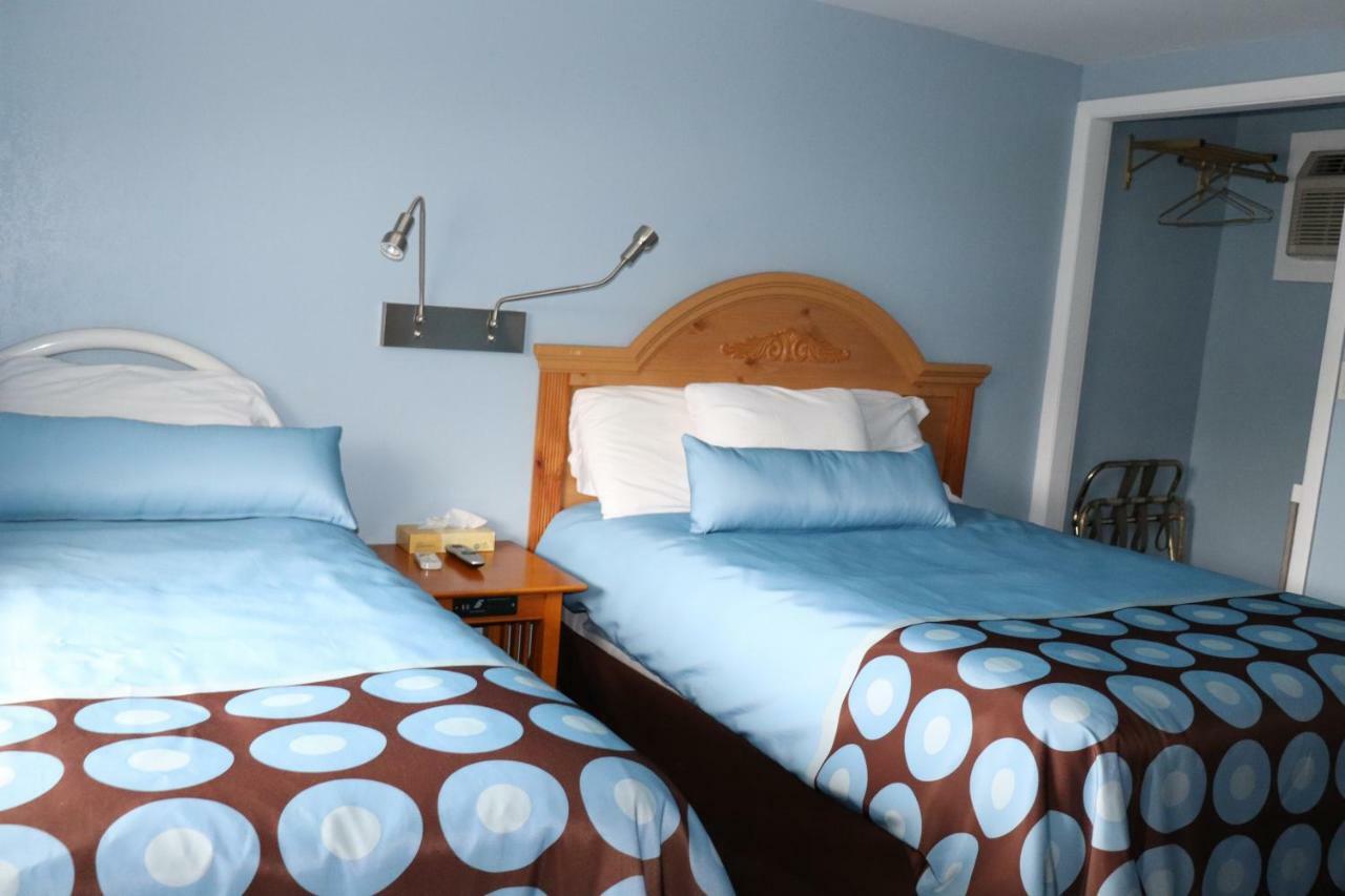 Hitching Post Country Motel Cornwall Eksteriør bilde