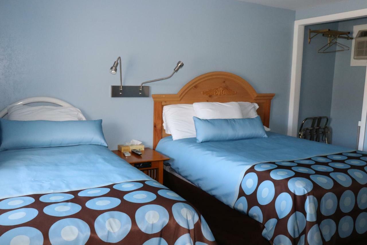 Hitching Post Country Motel Cornwall Eksteriør bilde