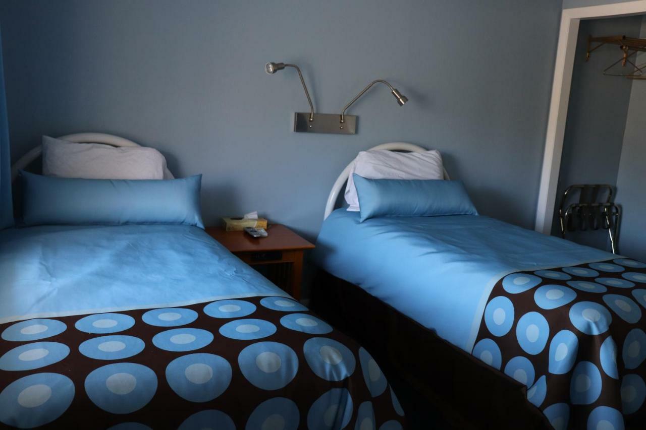 Hitching Post Country Motel Cornwall Eksteriør bilde