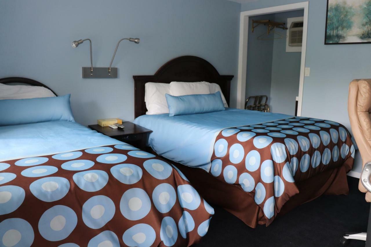 Hitching Post Country Motel Cornwall Eksteriør bilde
