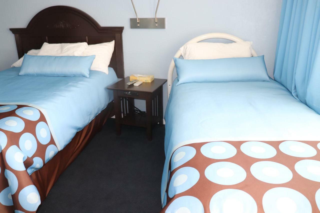 Hitching Post Country Motel Cornwall Eksteriør bilde