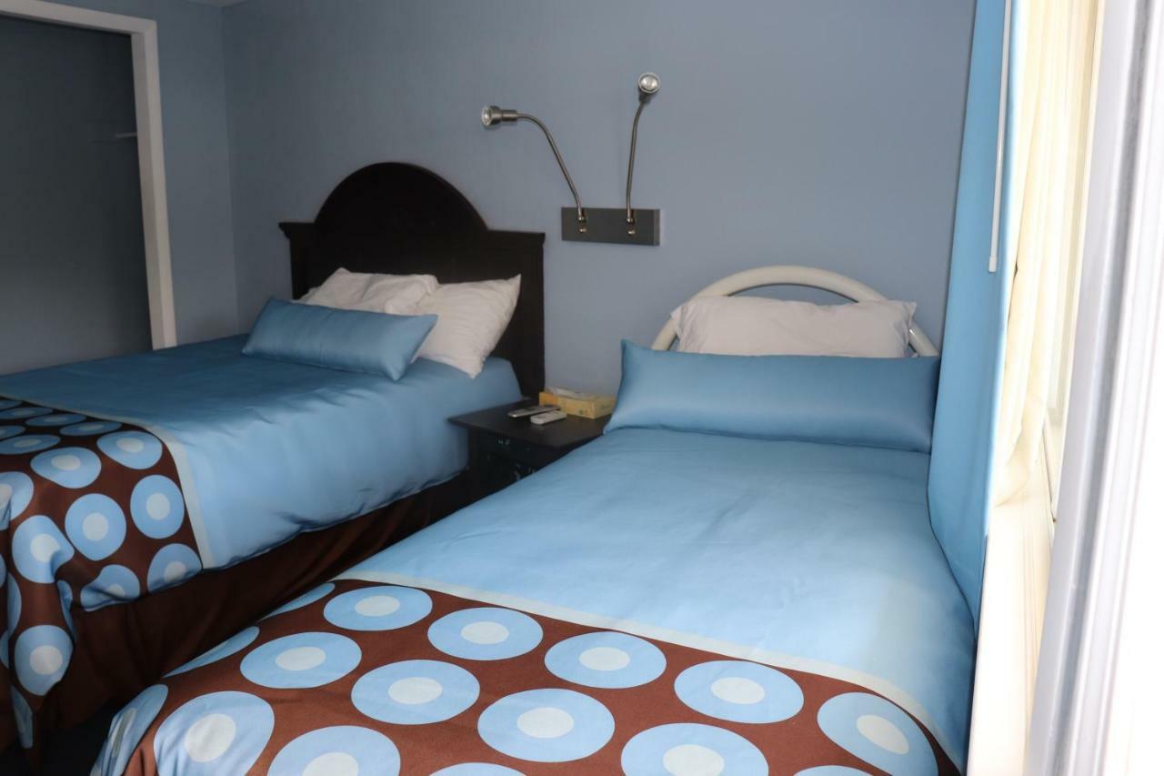 Hitching Post Country Motel Cornwall Eksteriør bilde