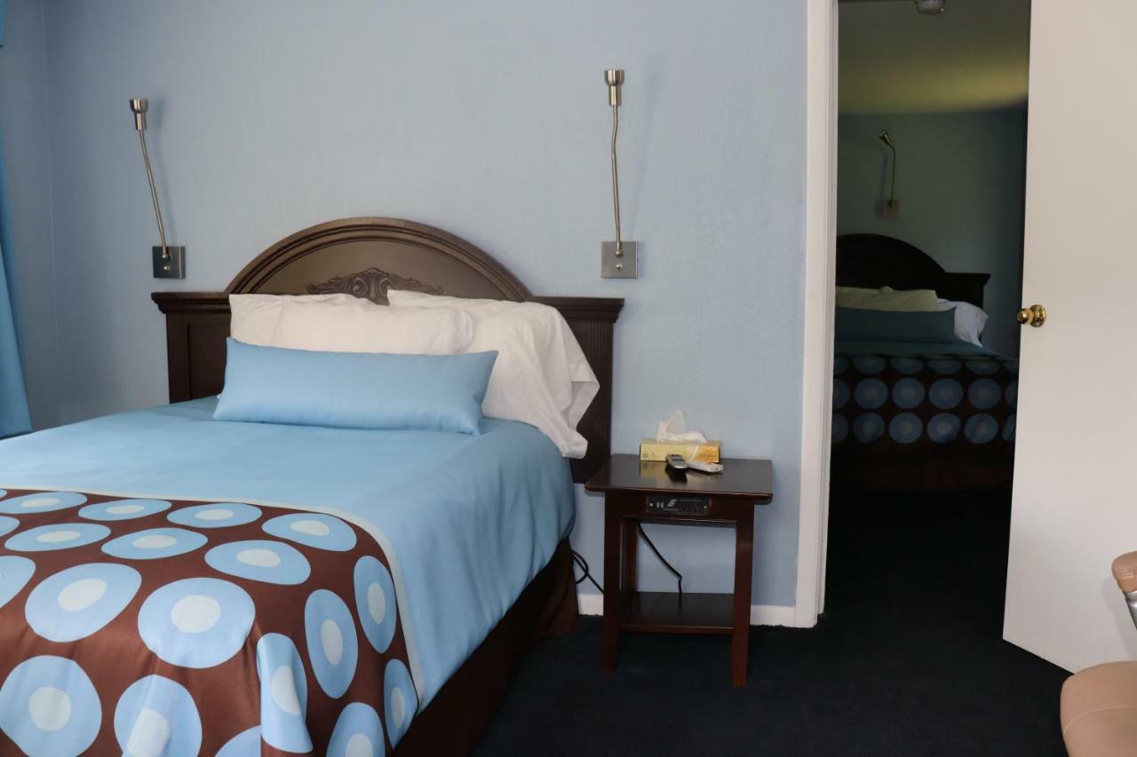 Hitching Post Country Motel Cornwall Eksteriør bilde