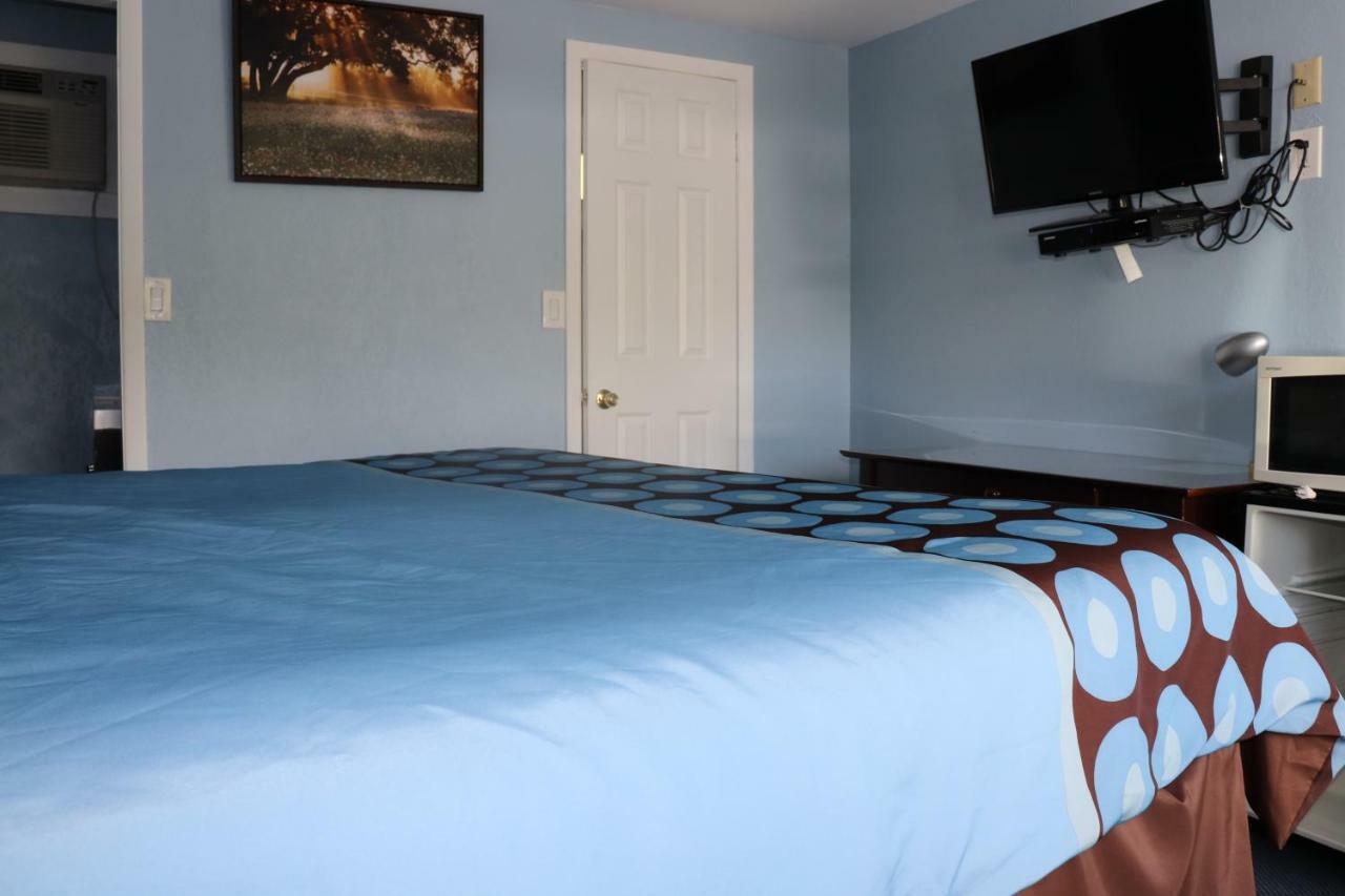 Hitching Post Country Motel Cornwall Eksteriør bilde