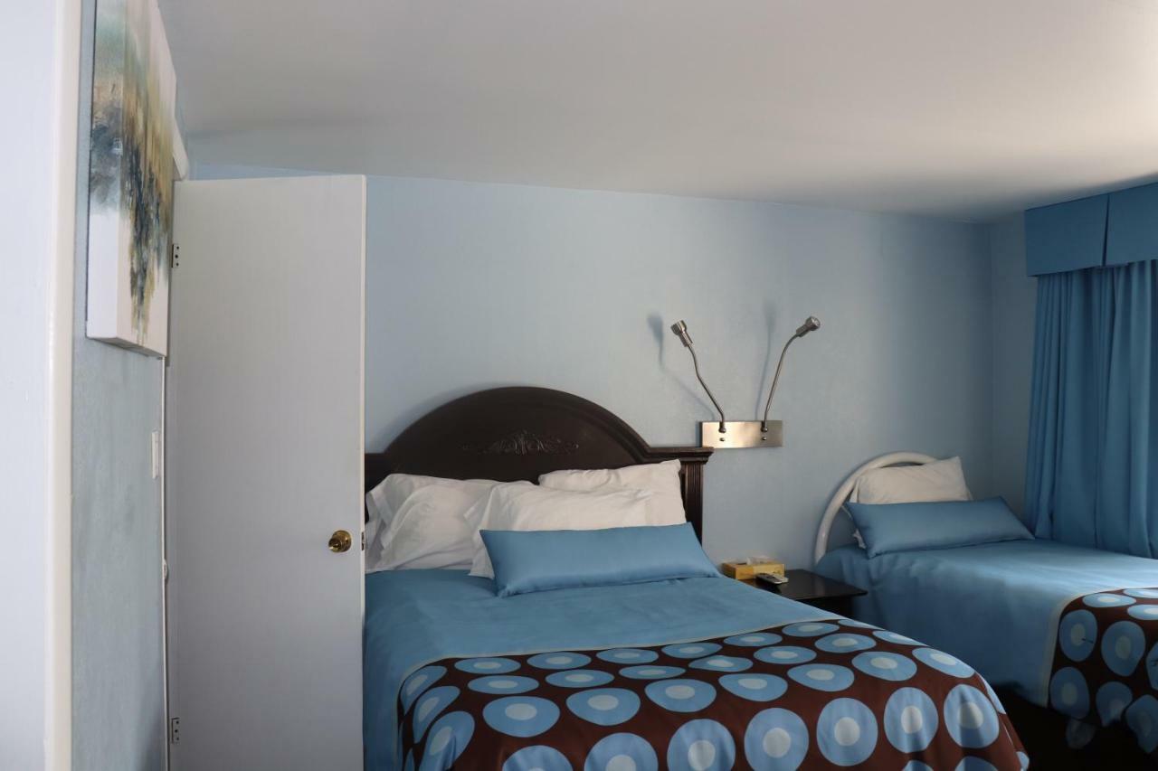 Hitching Post Country Motel Cornwall Eksteriør bilde
