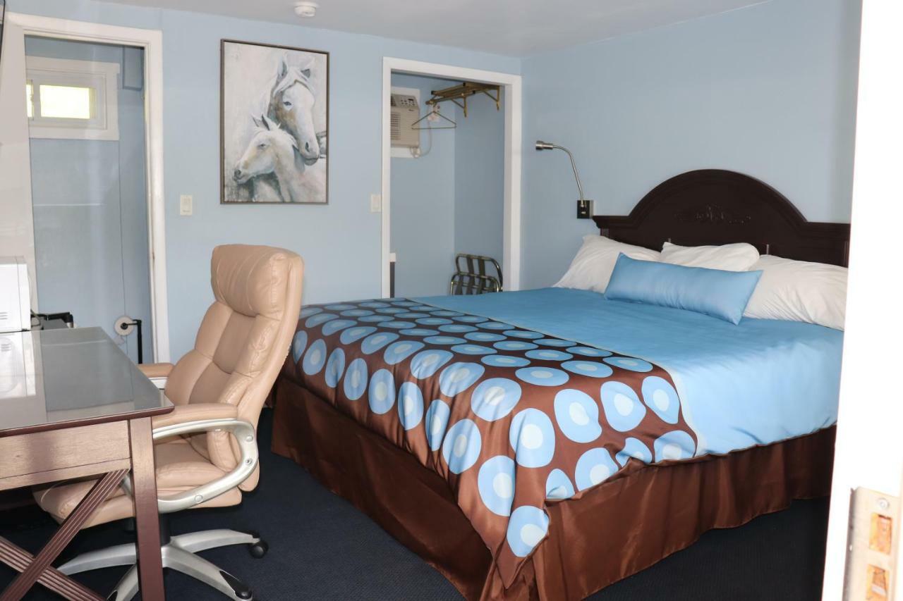 Hitching Post Country Motel Cornwall Eksteriør bilde